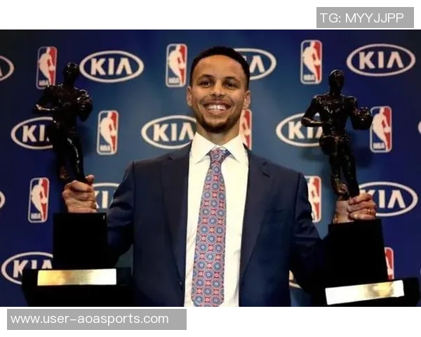 本赛季三分球表现出色的球员名单库里与克尼佩尔领衔80记以上命中率超40